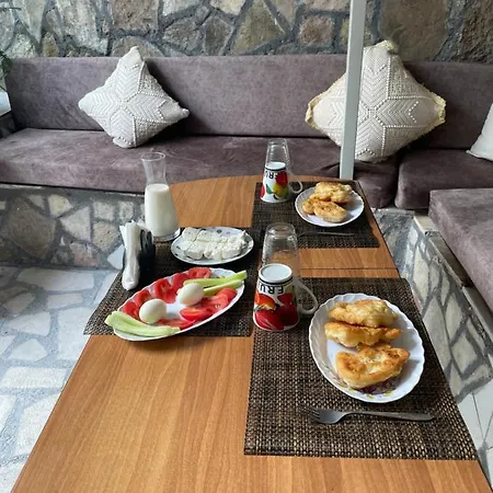 Pensión Arber Gjirokastër