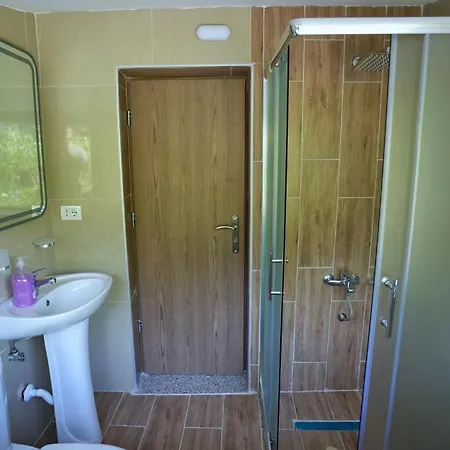 Arber Pensión Gjirokastër